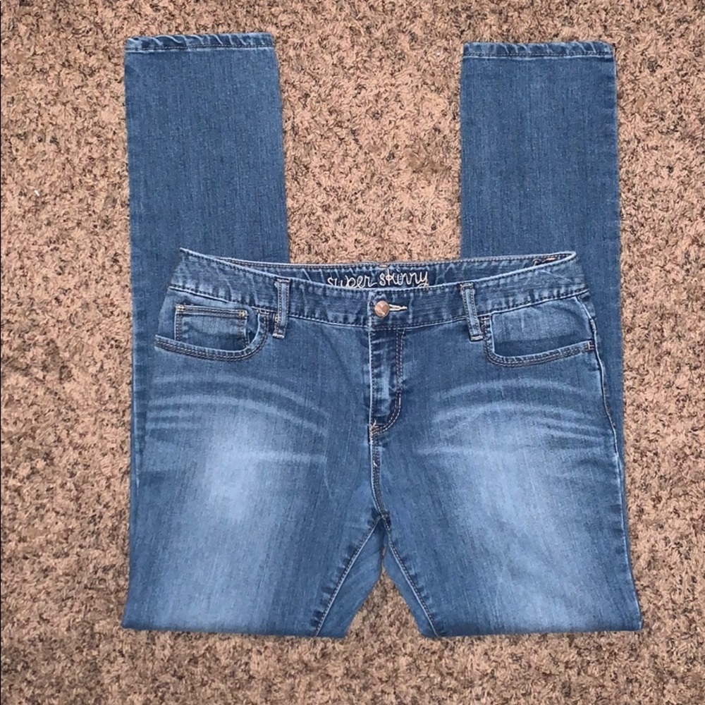 Light wash jeans
